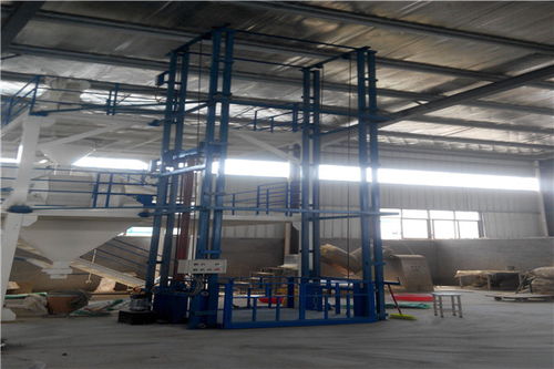 歷下區導軌式升降機與附著式升降腳手架定制服務詳解